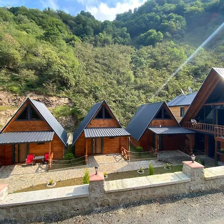 Kozlucabungalov Lodge