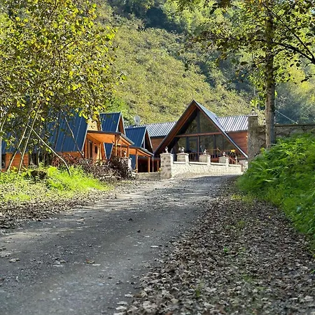 Kozlucabungalov Lodge